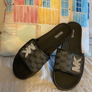 Micheal Kors Monogram Print Slides- Farfetch [Black]